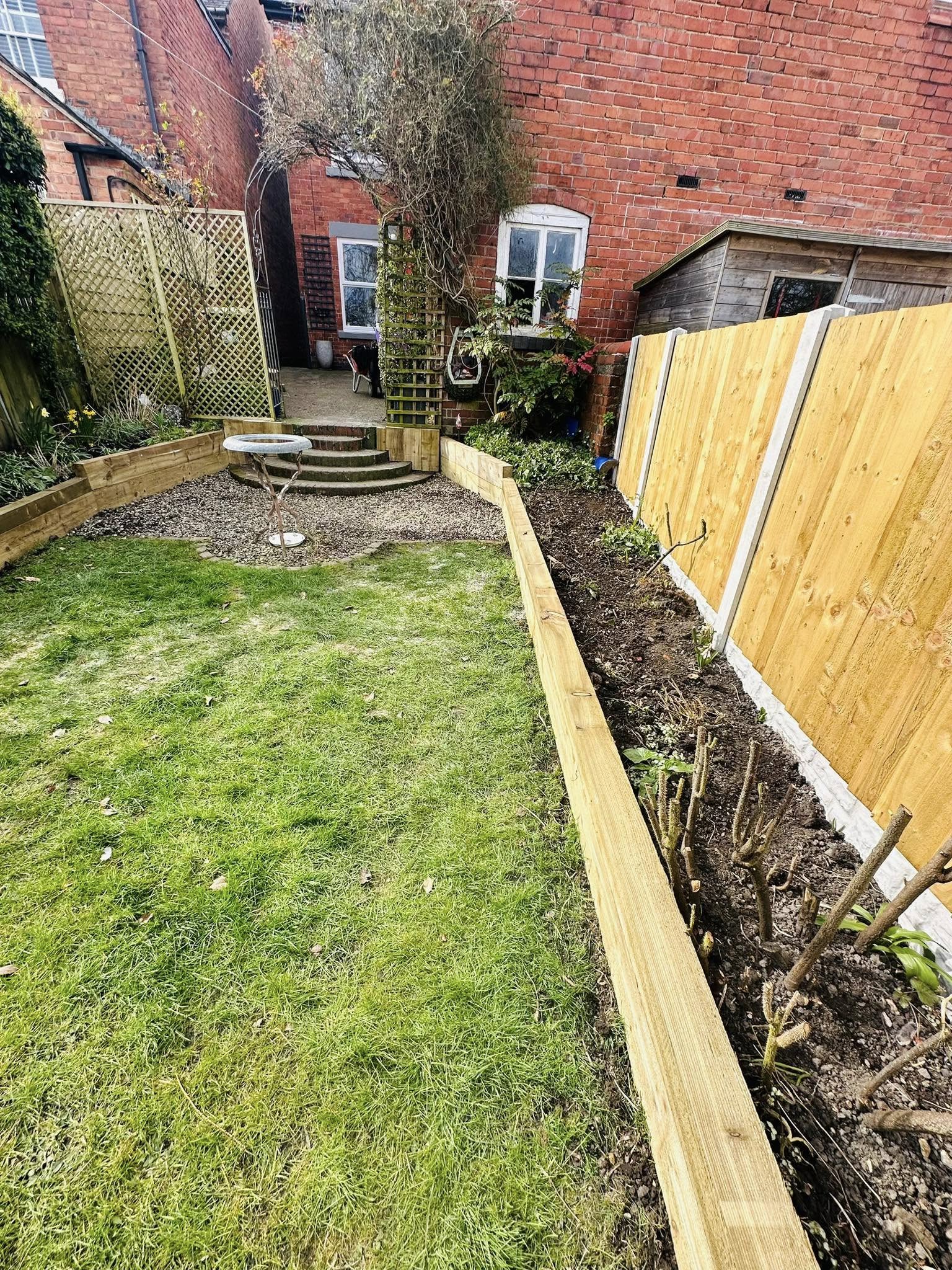 21 Lawn Edging & Garden Border Ideas for a Polished Yard – Image 9