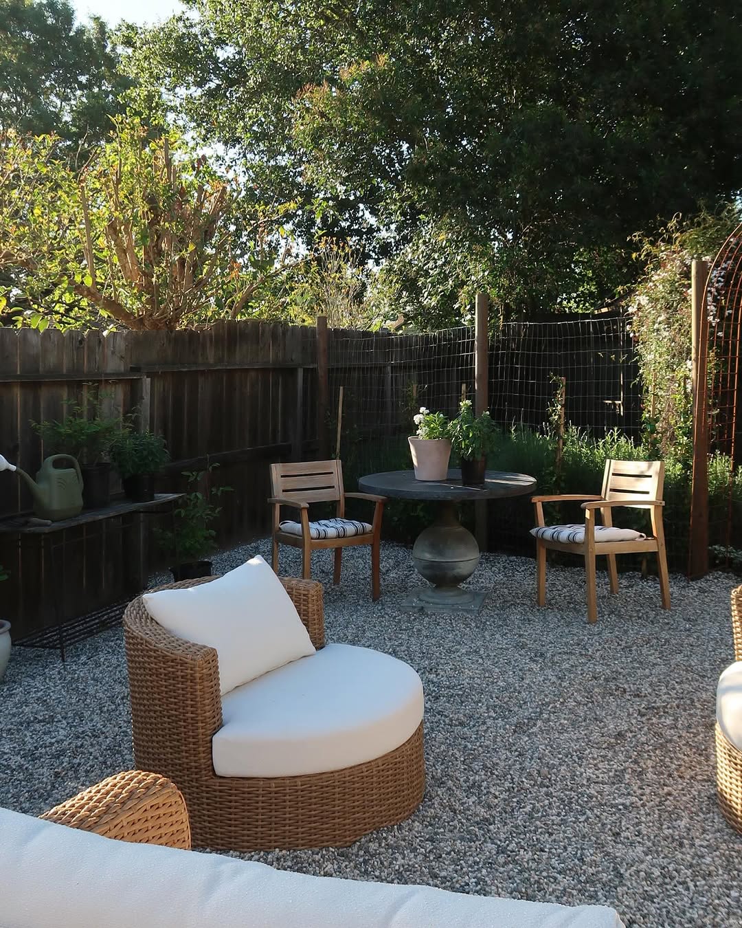 18 Cheap No Grass Backyard Ideas for a Stunning Outdoor Space – Image 3